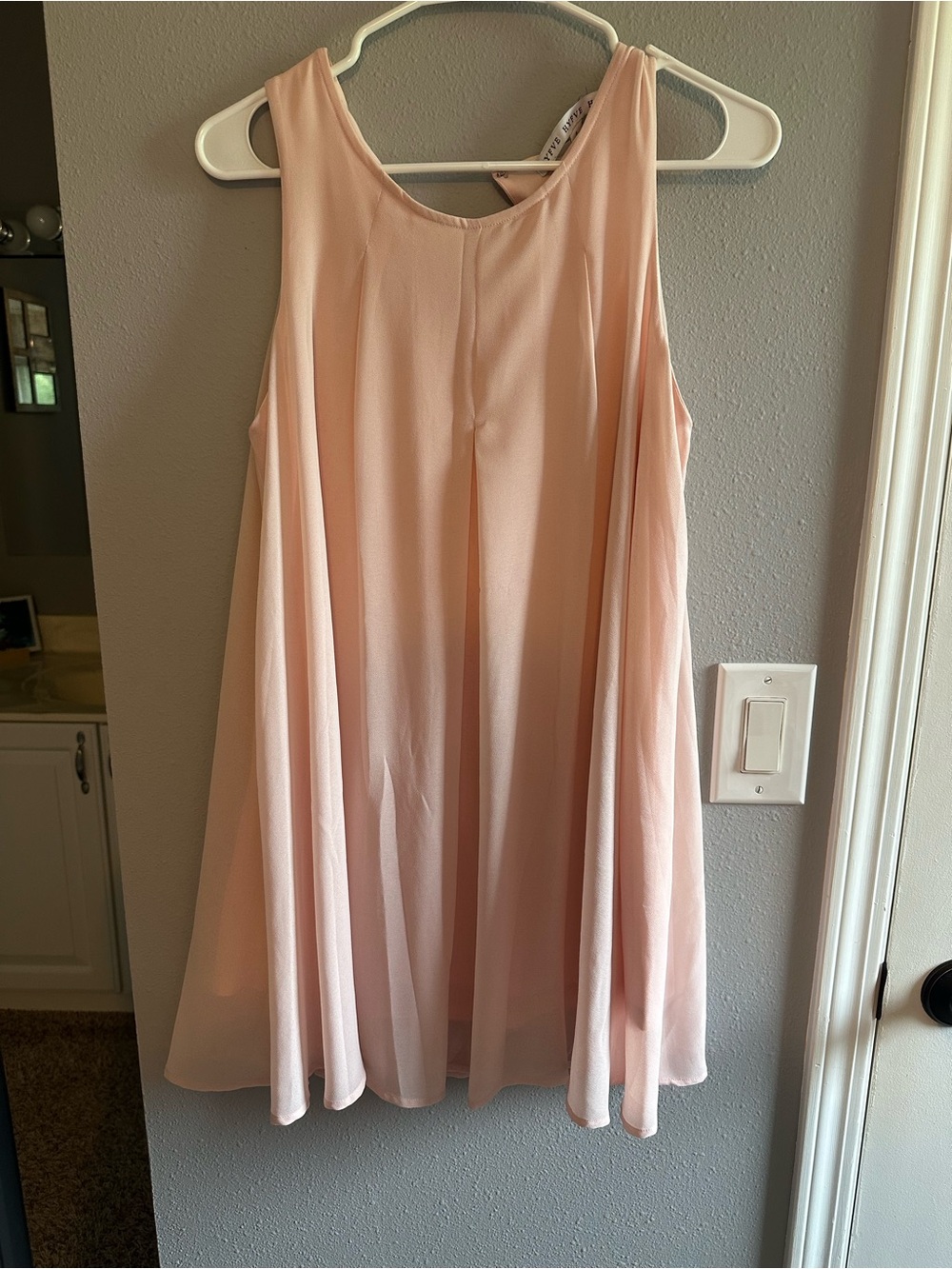 Women’s Sleeveless Dress in Blush Pink